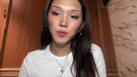 Sassygirl online show from May 5, 1:13 am