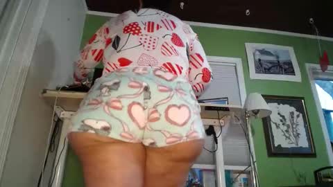 sassylatin45 online show from March 9, 12:14 am