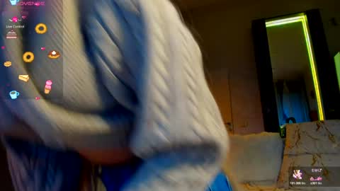 sassyt33n online show from December 3, 7:49 am