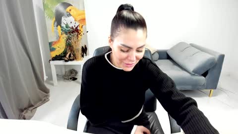 sassytiff online show from January 10, 11:56 am