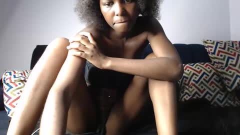 Snapshot of sassyvece12 chatting on November 28, 12:46 am Sassy online show from November 28, 12:46 am