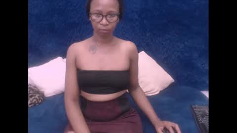 sasyylissaa online show from January 14, 8:20 am