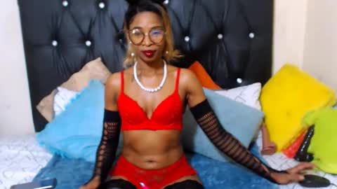 sasyylissaa online show from April 1, 8:50 pm