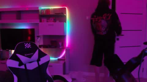 Snapshot of sat1sfaction chatting on March 6, 3:25 am Kristof online show from March 6, 3:25 am