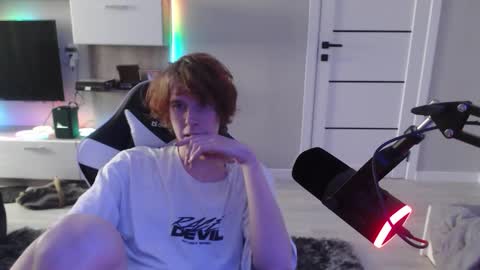 Snapshot of sat1sfaction chatting on March 8, 7:45 am Kristof online show from March 8, 7:45 am