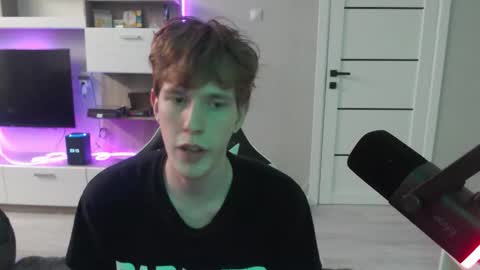 Snapshot of sat1sfaction chatting on March 15, 8:15 pm Kristof online show from March 15, 8:15 pm