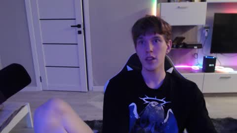 Snapshot of sat1sfaction chatting on March 21, 6:00 pm Kristof online show from March 21, 6:00 pm