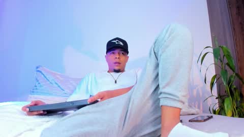     online show from March 4, 5:24 am