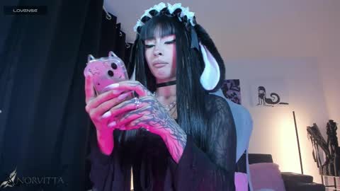    im expecting 300 thumbs up on my altar online show from February 7, 11:52 pm