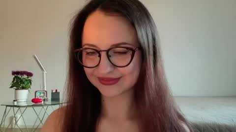 Snapshot of satin_sin chatting on May 21, 6:26 pm Lori online show from May 21, 6:26 pm