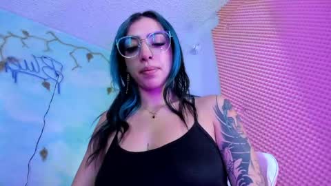 Snapshot of saturno_stone chatting on May 25, 11:44 pm Saturnooo online show from May 25, 11:44 pm