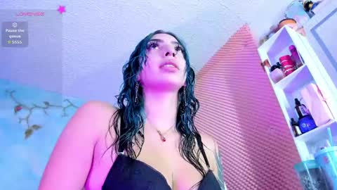 Snapshot of saturno_stone chatting on June 2, 1:51 am Saturnooo online show from June 2, 1:51 am
