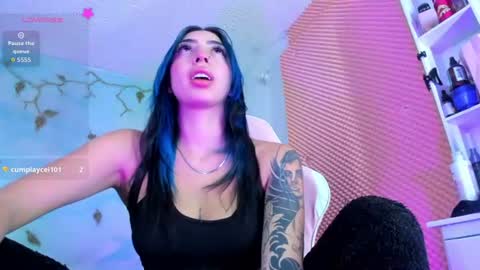Snapshot of saturno_stone chatting on June 19, 5:34 am Saturnooo online show from June 19, 5:34 am