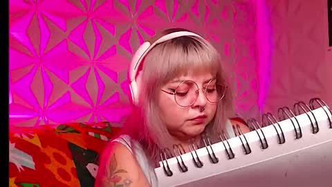 Gina George online show from December 20, 2:07 am