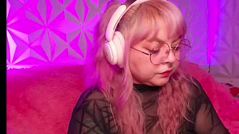 Gina George online show from January 13, 12:49 am