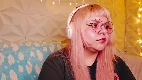 Snapshot of satyn_doll chatting on May 19, 1:00 am Gina George online show from May 19, 1:00 am