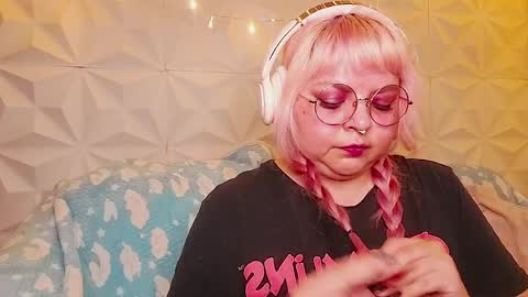Snapshot of satyn_doll chatting on June 6, 2:49 am Gina George online show from June 6, 2:49 am