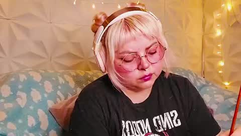 Snapshot of satyn_doll chatting on June 14, 10:12 pm Gina George online show from June 14, 10:12 pm