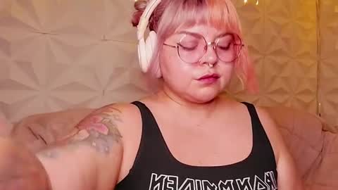Snapshot of satyn_doll chatting on July 28, 1:01 am Gina George online show from July 28, 1:01 am