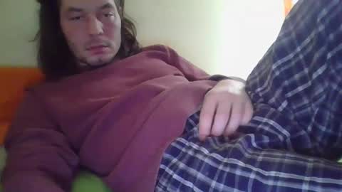 Snapshot of satyr_boy29 chatting on January 6, 5:19 am satyr_boy29 online show from January 6, 5:19 am