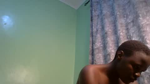 Snapshot of sauce_pety chatting on June 27, 7:19 pm pety online show from June 27, 7:19 pm