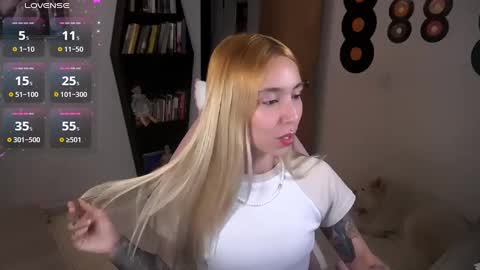 Snapshot of saucy_jenn1 chatting on September 20, 1:17 am I AM JENN  online show from September 20, 1:17 am