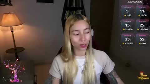 Snapshot of saucy_jenn1 chatting on October 26, 10:58 pm I AM JENN  online show from October 26, 10:58 pm