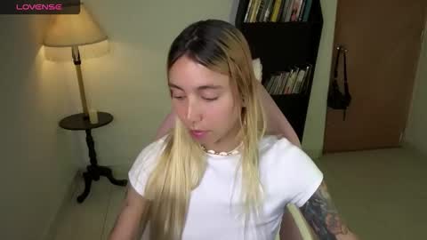 Snapshot of saucy_jenn1 chatting on January 11, 3:11 am I AM JENN online show from January 11, 3:11 am