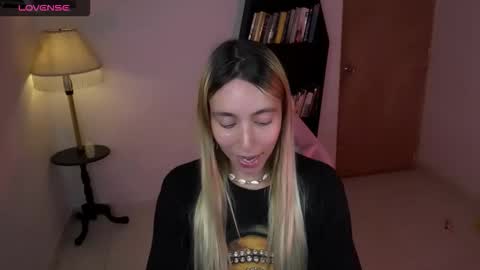 Snapshot of saucy_jenn1 chatting on January 15, 3:33 am I AM JENN online show from January 15, 3:33 am