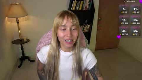 Snapshot of saucy_jenn1 chatting on February 1, 3:38 am I AM JENN online show from February 1, 3:38 am