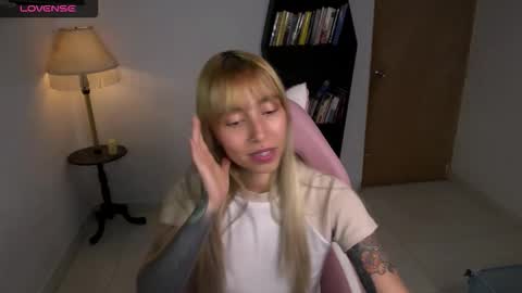 Snapshot of saucy_jenn1 chatting on February 13, 3:35 am I AM JENN online show from February 13, 3:35 am