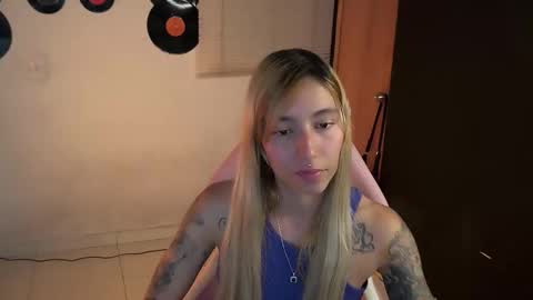 Snapshot of saucy_jenn1 chatting on April 25, 5:10 am I AM JENN online show from April 25, 5:10 am
