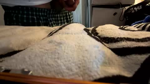 Snapshot of saucy_latino chatting on November 16, 4:45 pm ElVergone online show from November 16, 4:45 pm