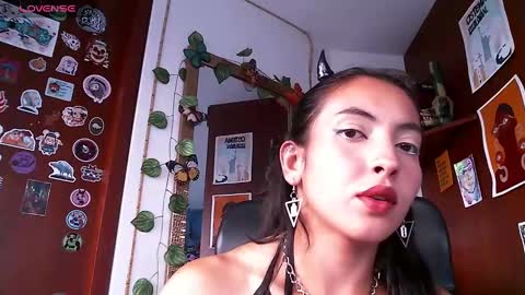 Snapshot of saucy_zaren chatting on December 14, 10:07 pm Zaren online show from December 14, 10:07 pm