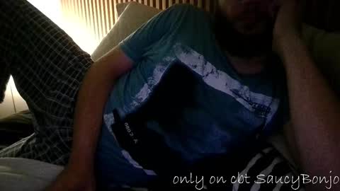 Snapshot of saucybonjo chatting on March 2, 5:54 am Ben online show from March 2, 5:54 am