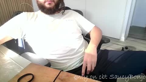 Snapshot of saucybonjo chatting on March 3, 1:20 pm Ben online show from March 3, 1:20 pm