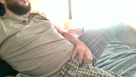 Snapshot of saucybonjo chatting on March 12, 9:35 pm Ben online show from March 12, 9:35 pm