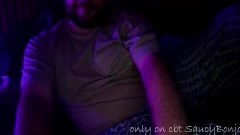 Snapshot of saucybonjo chatting on October 4, 11:58 pm Ben online show from October 4, 11:58 pm