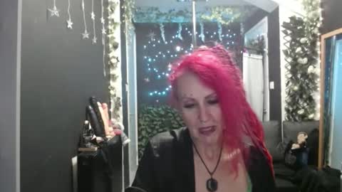 SaucySky online show from November 26, 10:00 pm