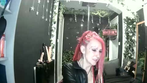 SaucySky online show from April 24, 7:27 pm