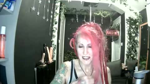 SaucySky online show from May 5, 7:55 pm