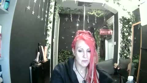 SaucySky online show from May 10, 7:13 am