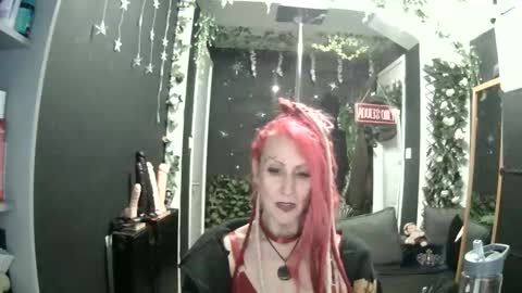 SaucySky online show from May 13, 9:22 pm