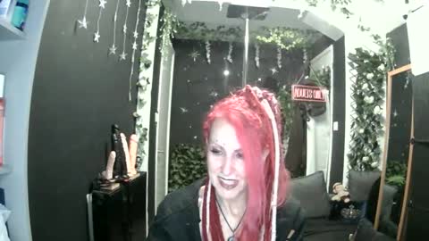 SaucySky online show from May 15, 7:54 pm