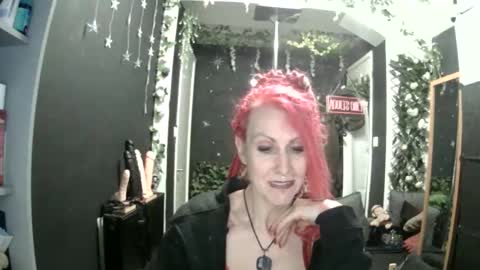 SaucySky online show from May 17, 8:38 pm