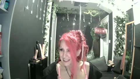 SaucySky online show from May 18, 8:58 pm