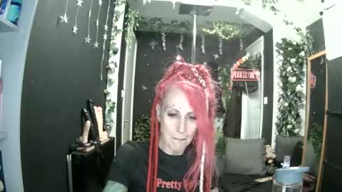 SaucySky online show from May 25, 9:43 pm