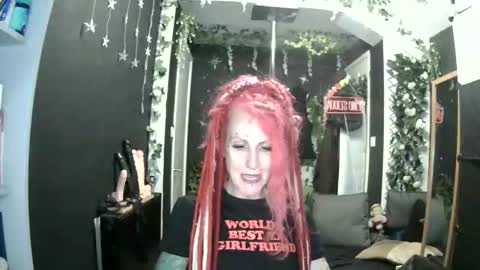 SaucySky online show from May 26, 9:00 pm