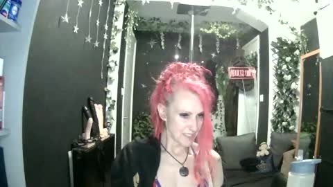 SaucySky online show from June 11, 12:32 am