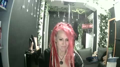 SaucySky online show from June 11, 9:57 pm